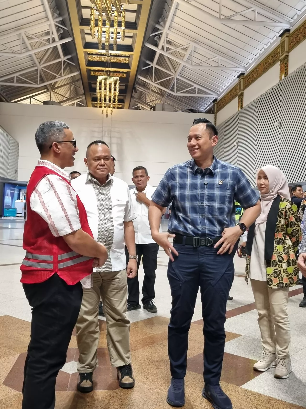 Menko AHY Sidak Bandara Juanda, Pastikan Persiapan Nataru dan Layanan Transportasi Udara