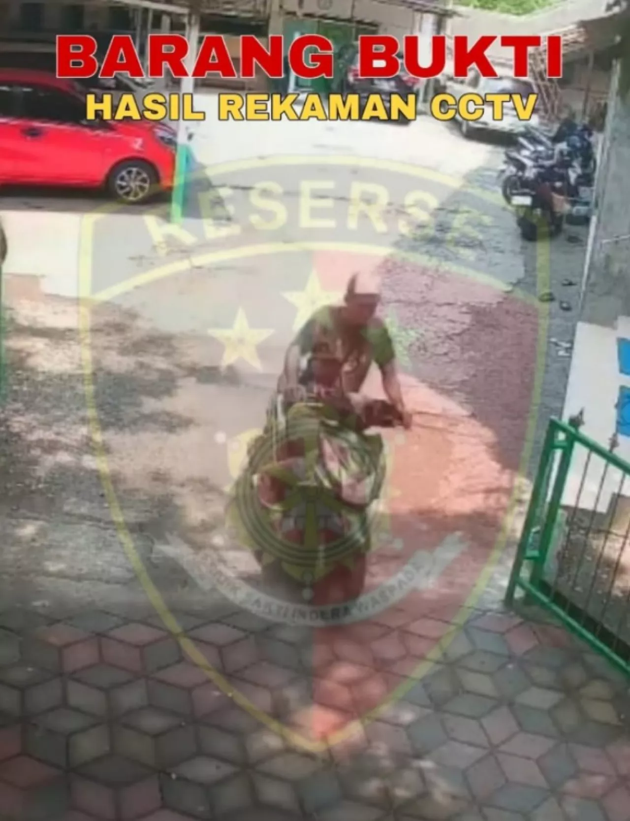 Pencuri Motor di Tambak Deres Terekam CCTV, Polsek Kenjeran Bergerak Cepat