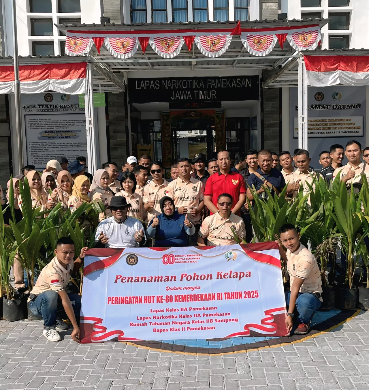 Penanaman 85 Pohon Kelapa di Lapas Narkotika Pamekasan: Simbol Kemerdekaan dan Kontribusi Lingkungan