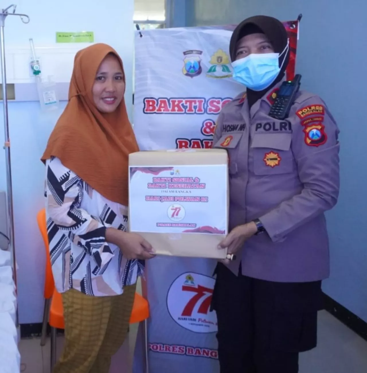 Polwan Polres Bangkalan Gelar Bakti Kesehatan Sambut HUT ke-77