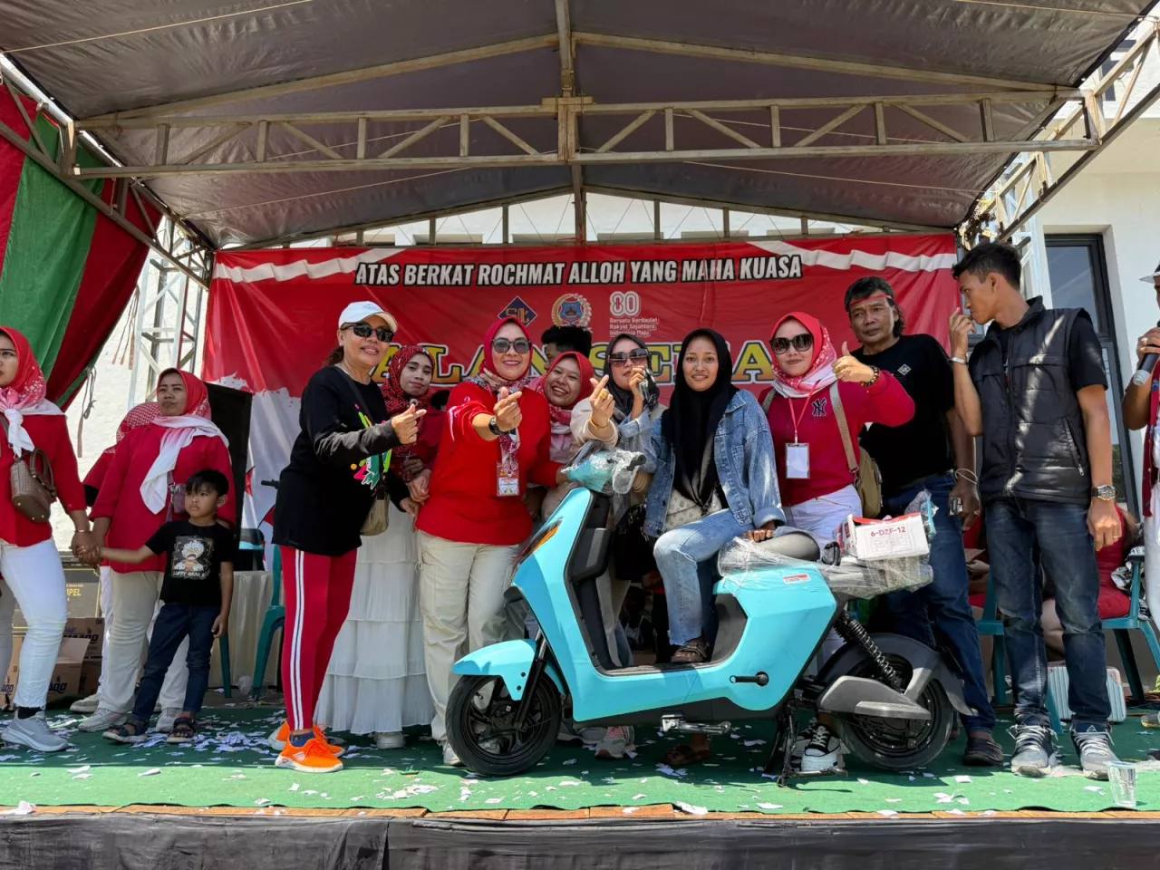 Ribuan warga Meriahkan Jalan Sehat Aliansi Madura Indonesia, Hadiah Utama Sepeda Listrik dan Ratusan Doorprize
