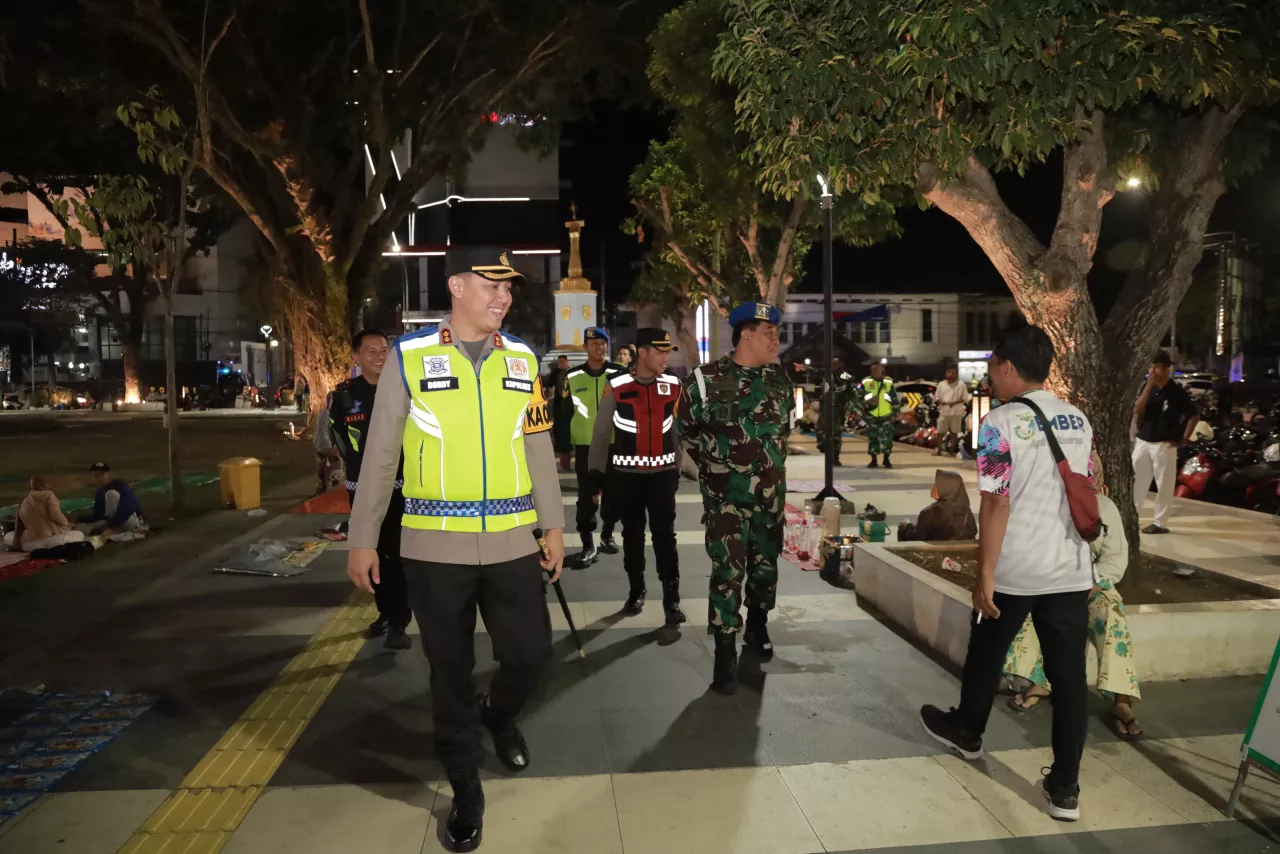 Harkamtibmas Polres Jember Bersama TNI dan Elemen Masyarakat Gelar Patroli Gabungan