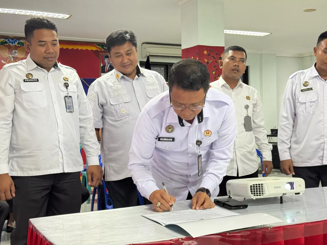 Lapas Narkotika Pamekasan Lakukan Penandatanganan Komitmen Bersama Jajaran Pemasyarakatan
