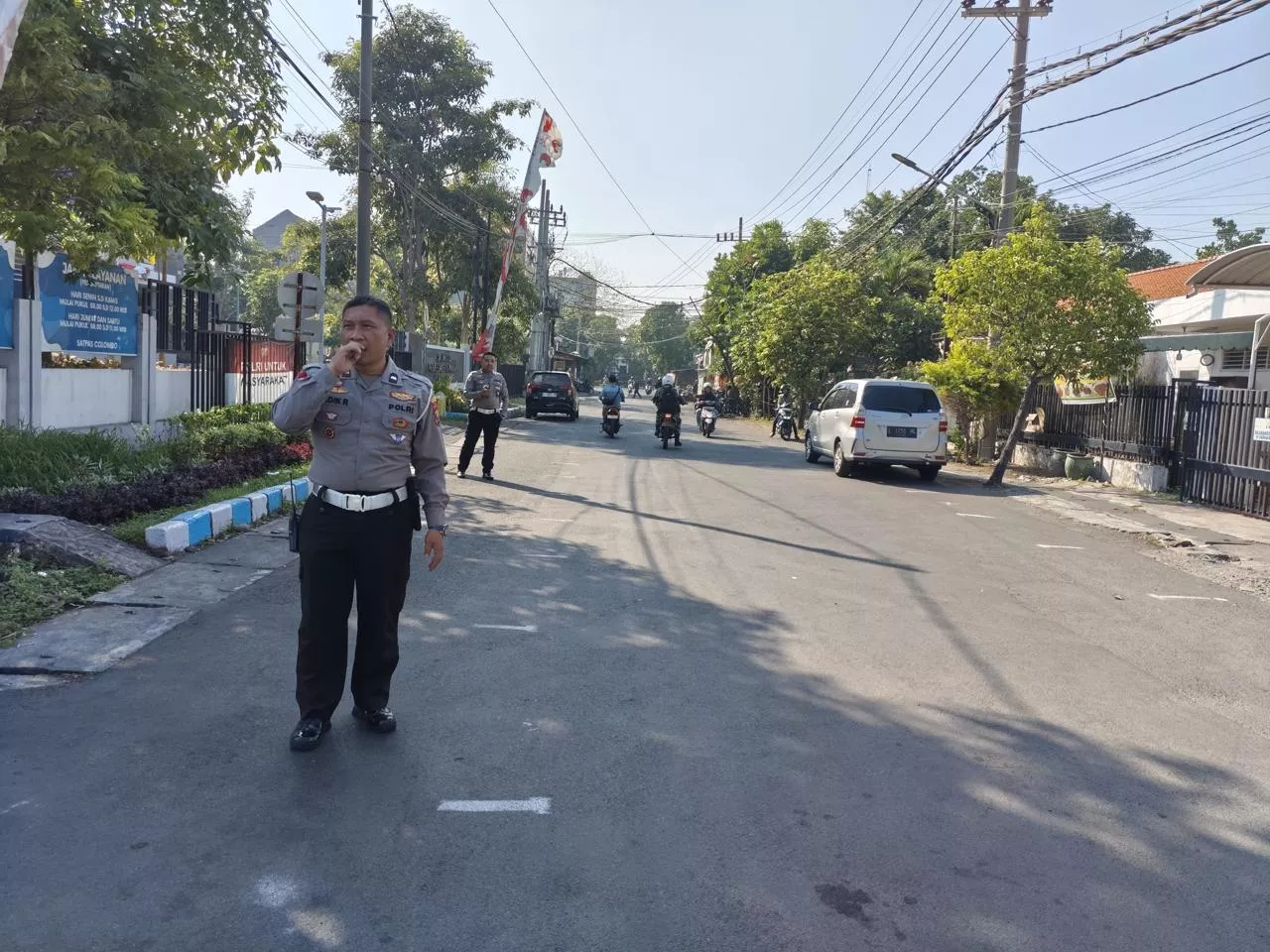Satlantas Polrestabes Surabaya Gelar Giat Penghalauan Calo di Area Satpas Colombo