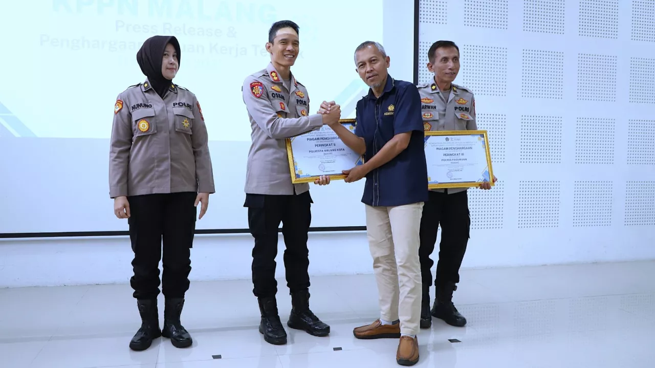 Polresta Malang Kota Kembali Raih Penghargaan Penyerapan Anggaran Terbaik Triwulan III 2025 KPPN Malang