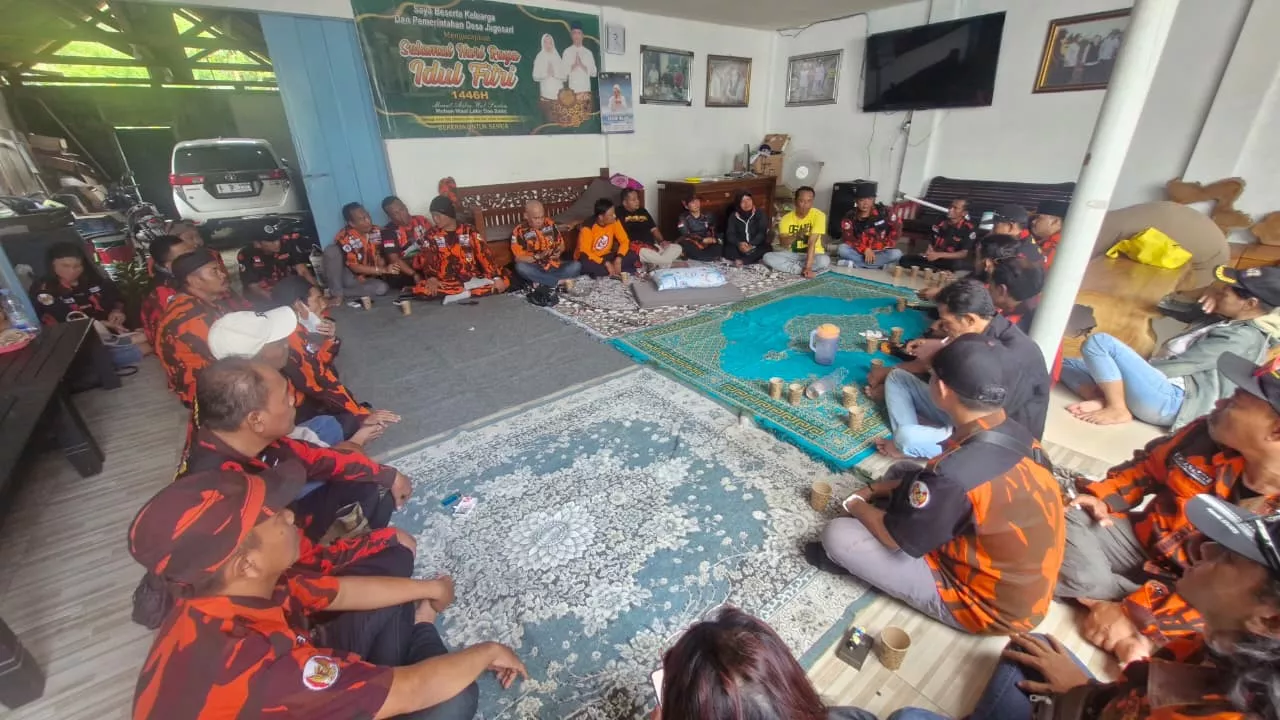 Pemuda Pancasila PAC Taman Salurkan Bantuan untuk Korban Erupsi Gunung Semeru di Lumajang