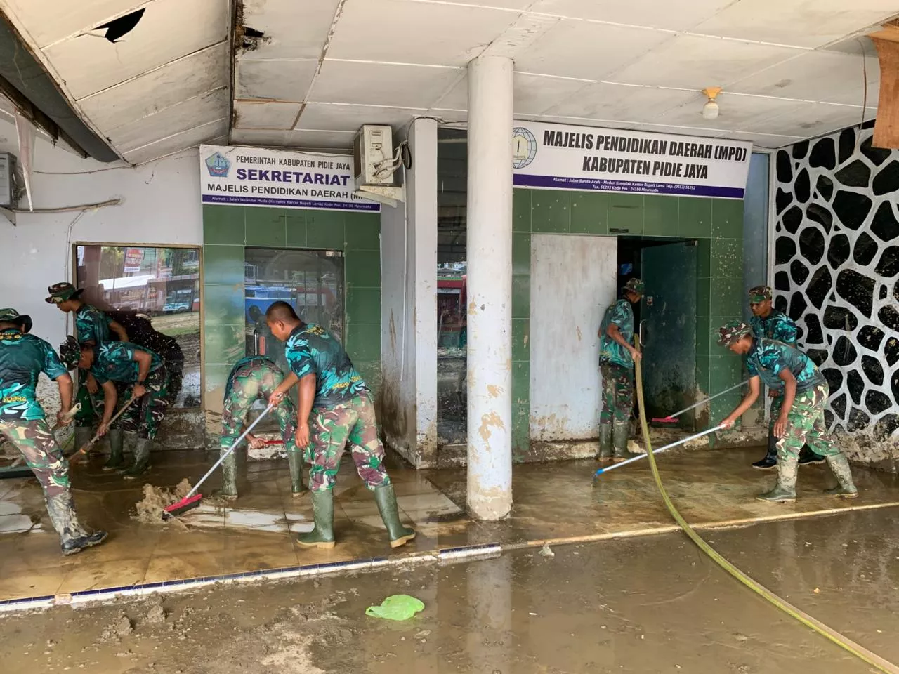 Yonif TP 836/BY Laksanakan Penanggulangan Bencana di Pidie Jaya