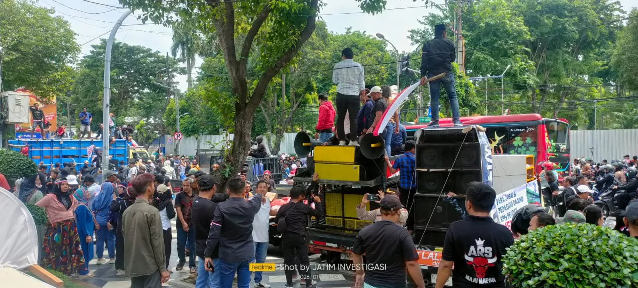 Jagal dan Pekerja RPH Pagirikan Demo di DPRD Surabaya, Tuntut Pembatalan Rencana Pemindahan