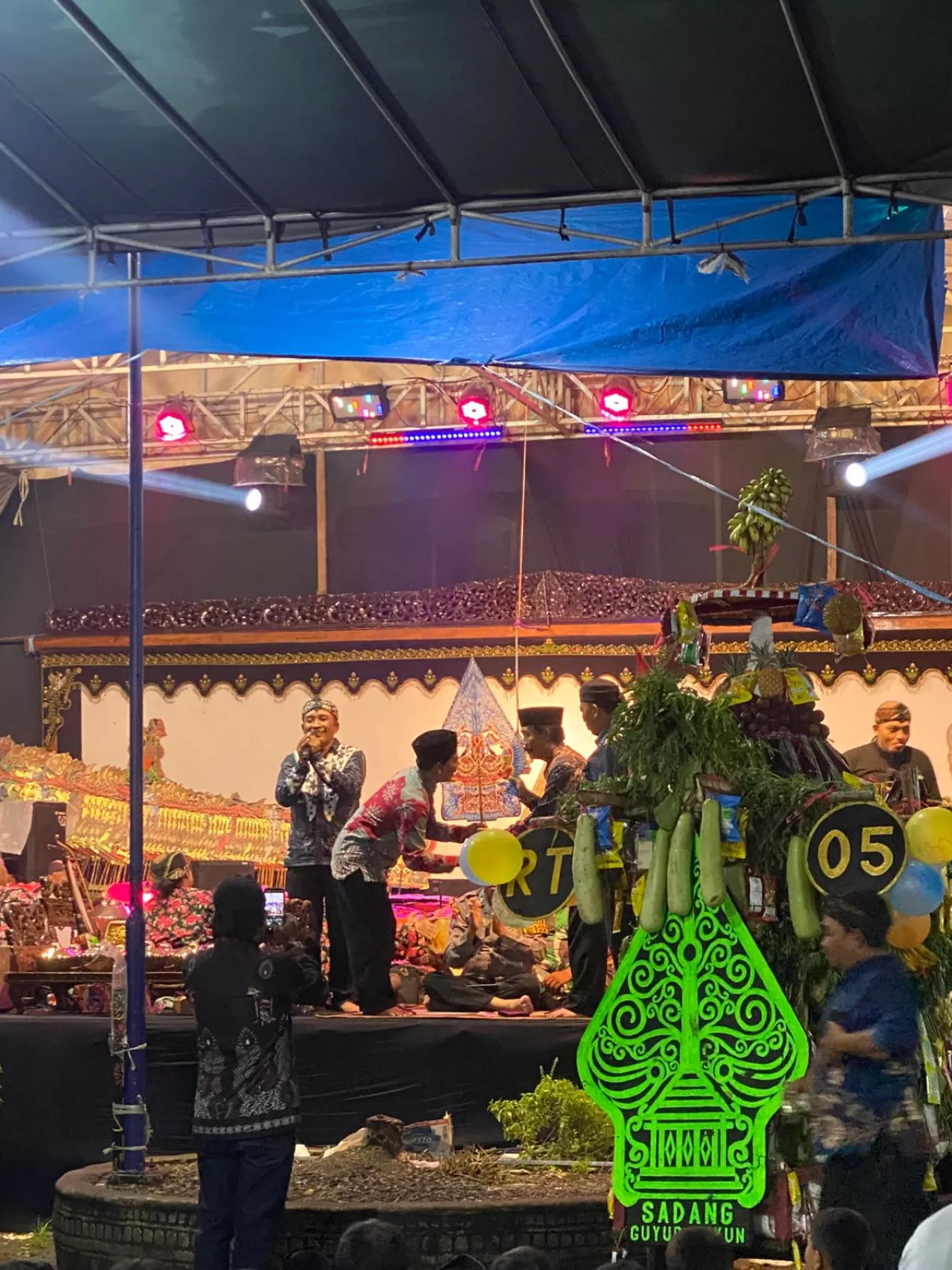 Puncak Ruwah Dusun Sadang Dimeriahkan Wayang Kulit, Warga Antusias Hadiri Tradisi Leluhur