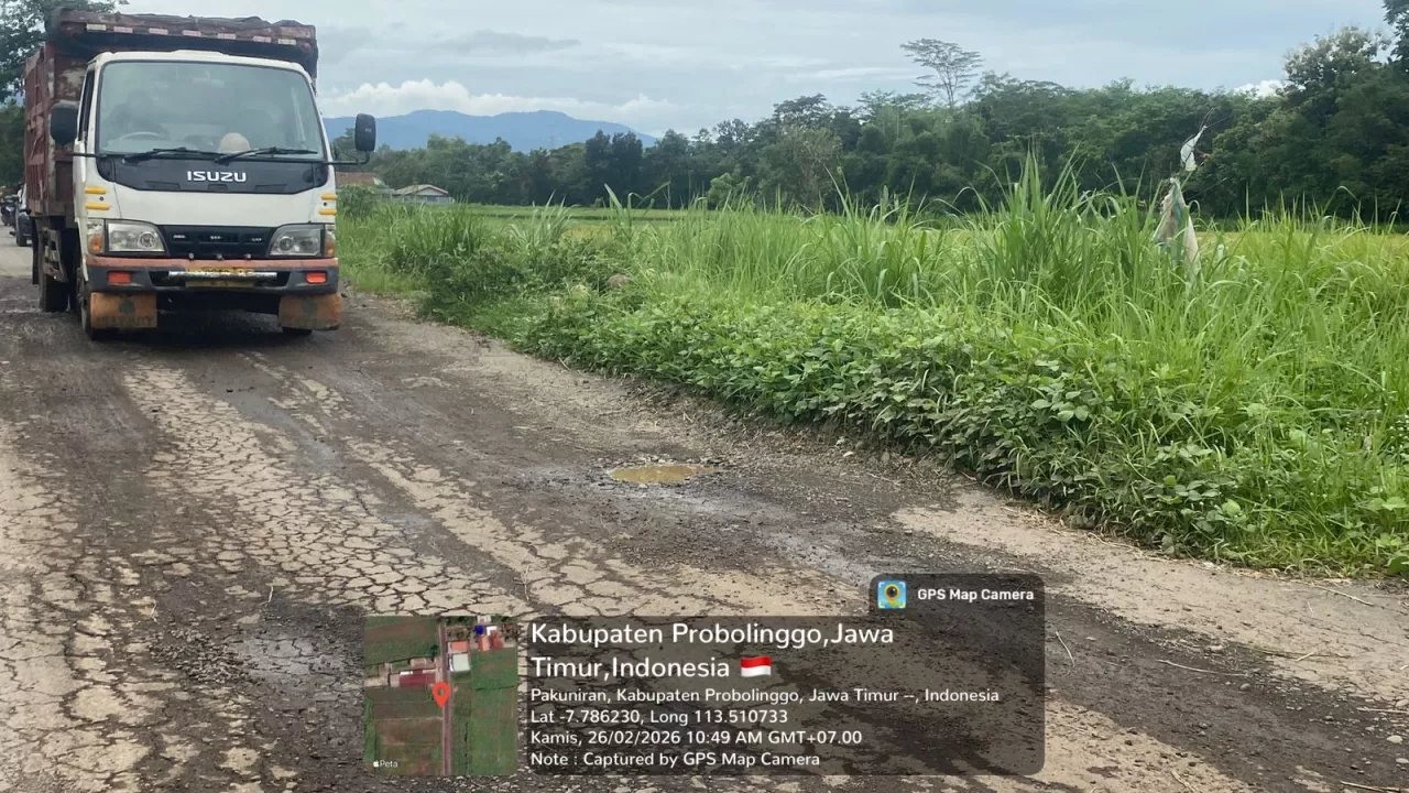 Aktivis Probolinggo Gugat Kerusakan Jalan Akibat Tambang 