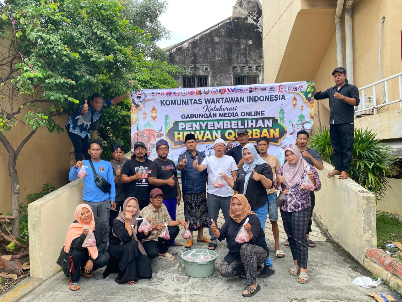 KWI dan Gabungan Media Online Sembelih Dua Ekor Kambing, Perkuat Solidaritas di Momentum Idul Adha 1447 H